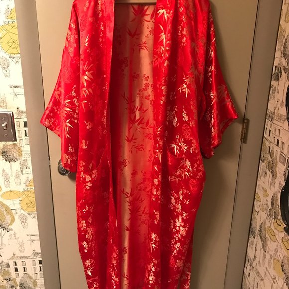 Red and Gold Chinese silky KIMONO BATHROBE With Belt & 3/4 Sleeves - Picture 1 of 4